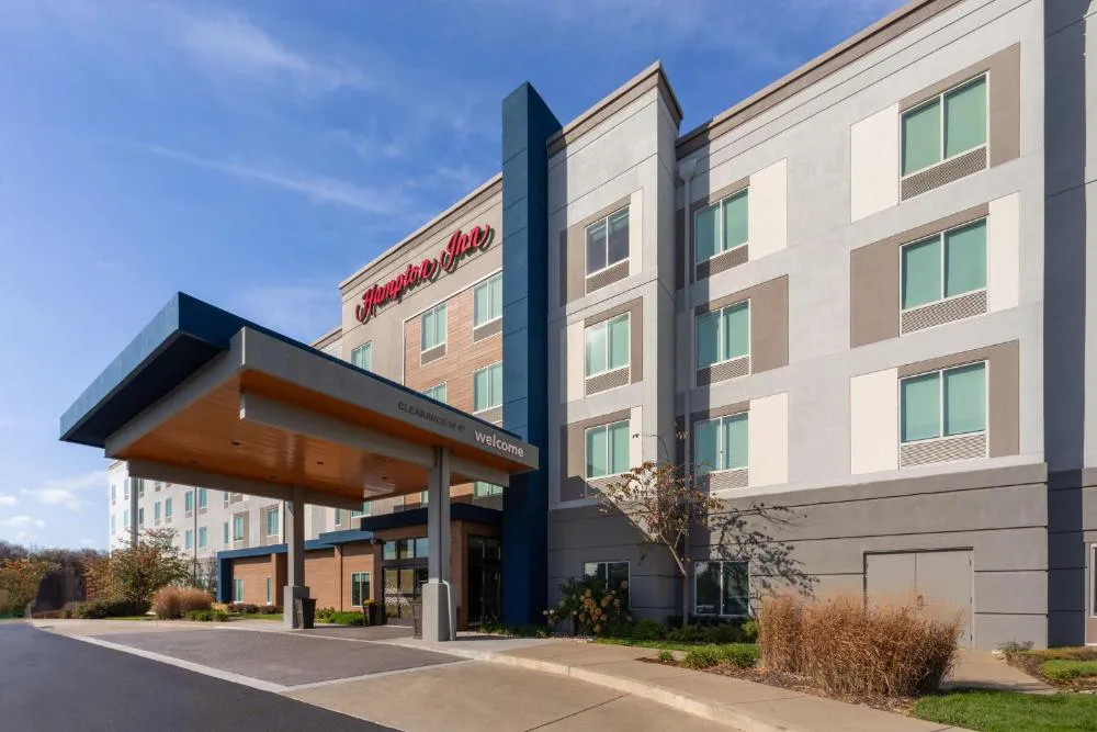 Hampton Inn Nashville Airport Century Place, TN hotel hero