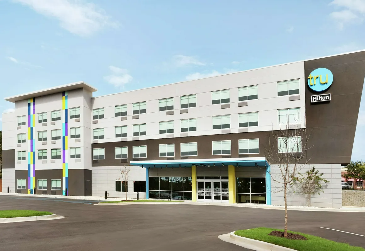 Tru by Hilton Harbison Columbia hotel hero