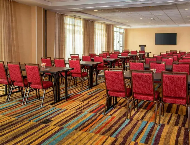 Fairfield Inn & Suites by Marriott Harrisburg International Airport hotel detail image 3