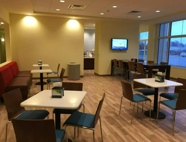 Days Inn & Suites by Wyndham Kearney hotel detail image 3