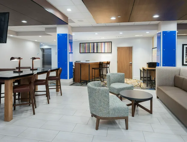 Holiday Inn Express & Suites Sugar Land SE - Missouri City by IHG hotel detail image 4