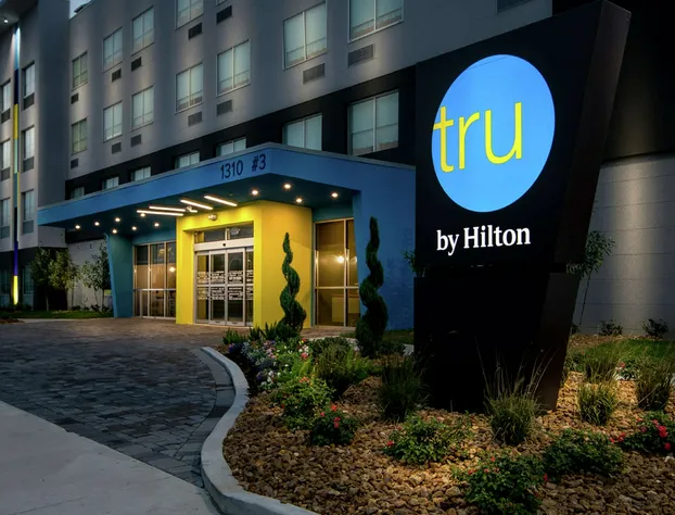 Tru by Hilton Lafayette River Ranch hotel detail image 1