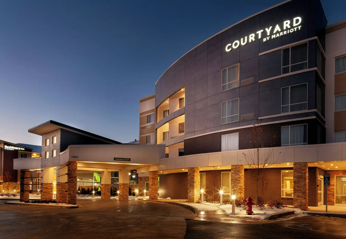 Courtyard by Marriott St. Louis West County hotel hero