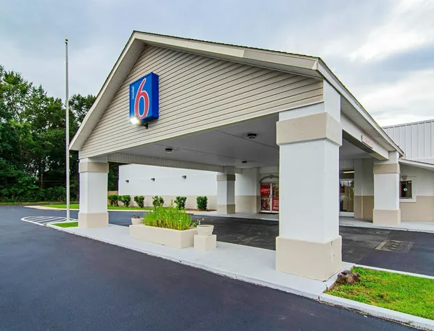 Motel 6 Bay Minette, AL hotel detail image 2