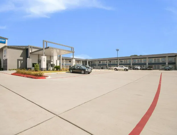 Americas Best Value Inn & Suites NE Houston Downtown I-610 hotel detail image 2