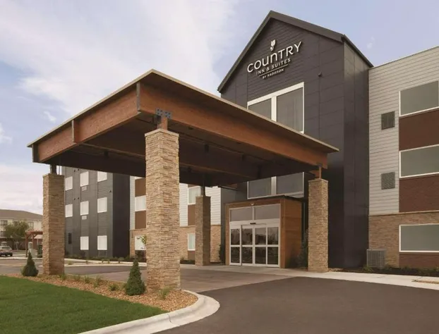 Country Inn & Suites by Radisson, Ft. Atkinson, WI hotel detail image 1