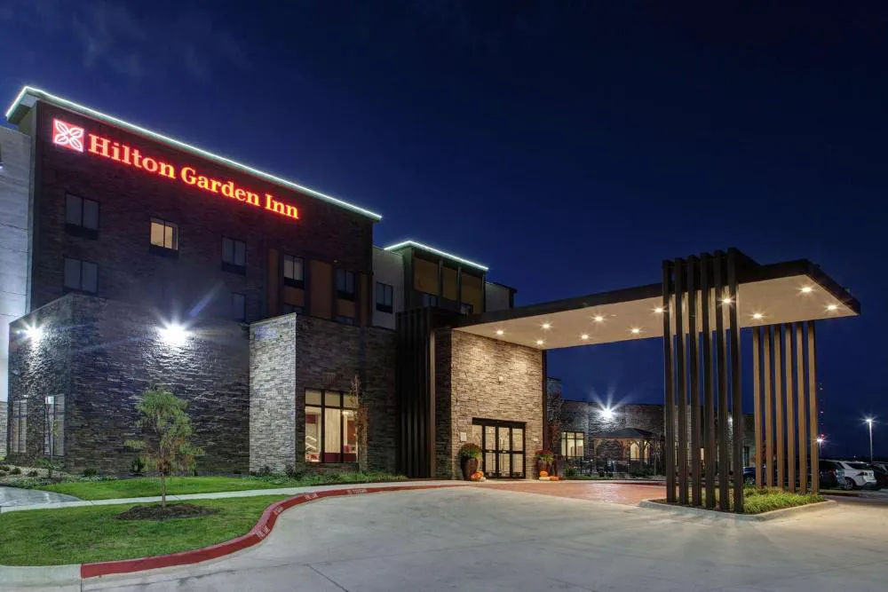 Hilton Garden Inn Topeka hotel hero