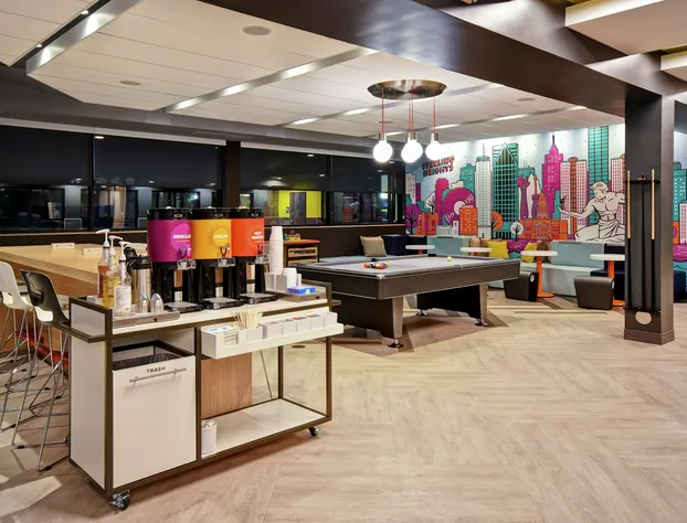 Tru by Hilton Sterling Heights Detroit hotel detail image 4