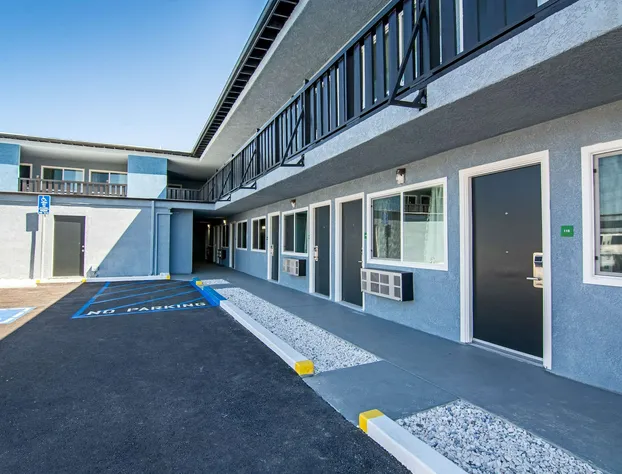 Motel 6 Ridgecrest, CA - China Lake hotel detail image 2