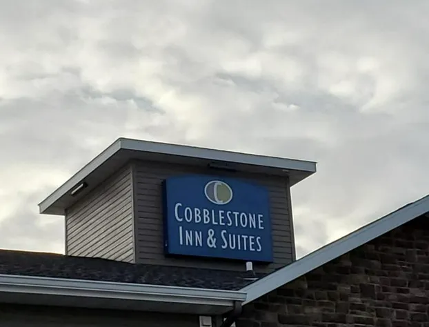 Cobblestone Inn & Suites – Manchester hotel detail image 1