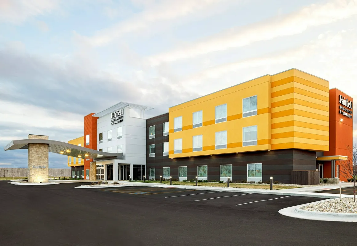 Fairfield Inn & Suites by Marriott Salina hotel hero