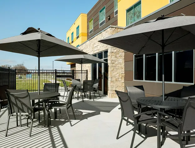 Fairfield Inn & Suites by Marriott Salina hotel detail image 1