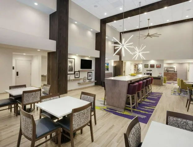 Hampton Inn & Suites Rocky Hill - Hartford South hotel detail image 3