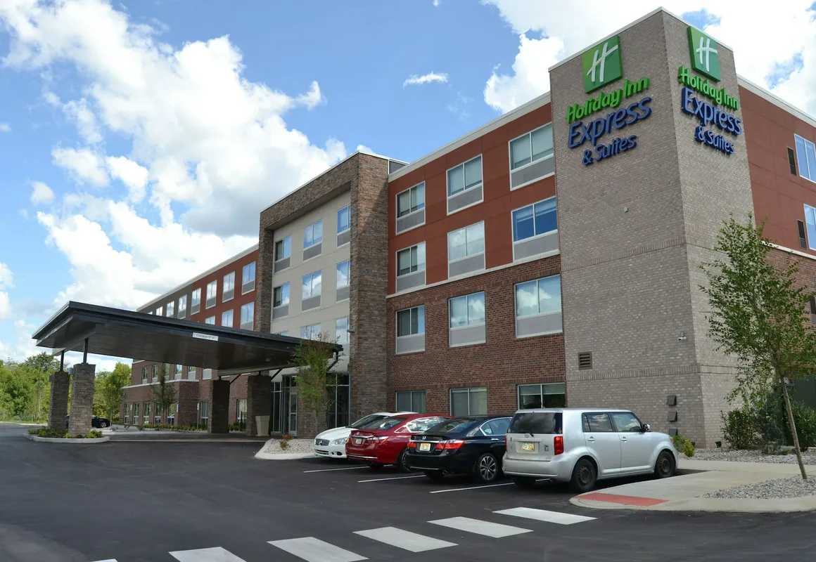 Holiday Inn Express & Suites Goodlettsville N - Nashville by IHG hotel hero