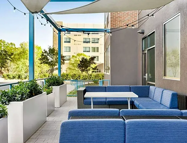 Tru by Hilton Lawrenceville Atlanta I-85 Sugarloaf hotel detail image 4