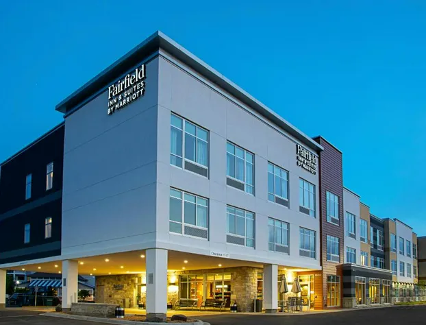 Fairfield Inn & Suites by Marriott Duluth Waterfront hotel detail image 1