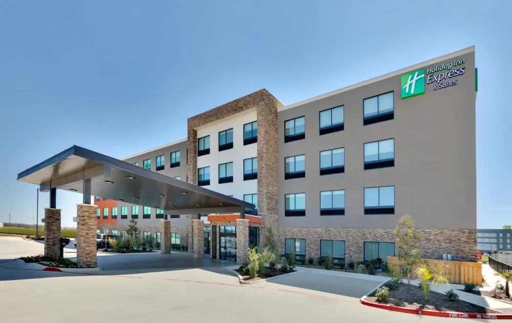 Holiday Inn Express & Suites Fort Worth North - Northlake by IHG hotel hero