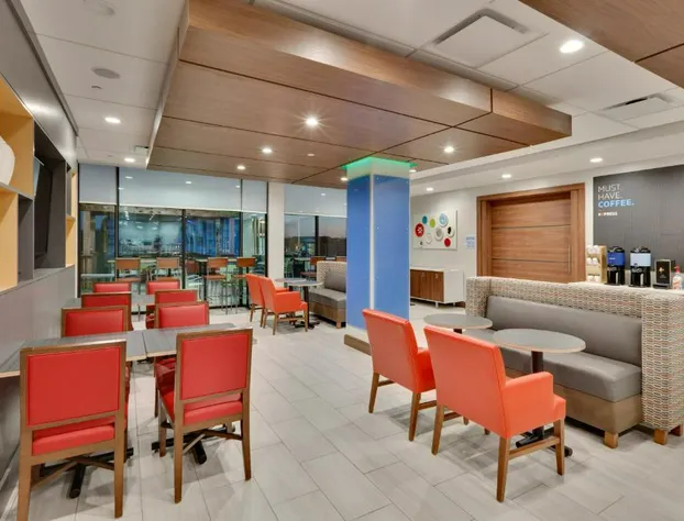 Holiday Inn Express & Suites Fort Worth North - Northlake by IHG hotel detail image 3