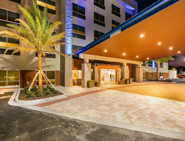 Holiday Inn Express & Suites Jacksonville - Town Center by IHG hotel detail image 1