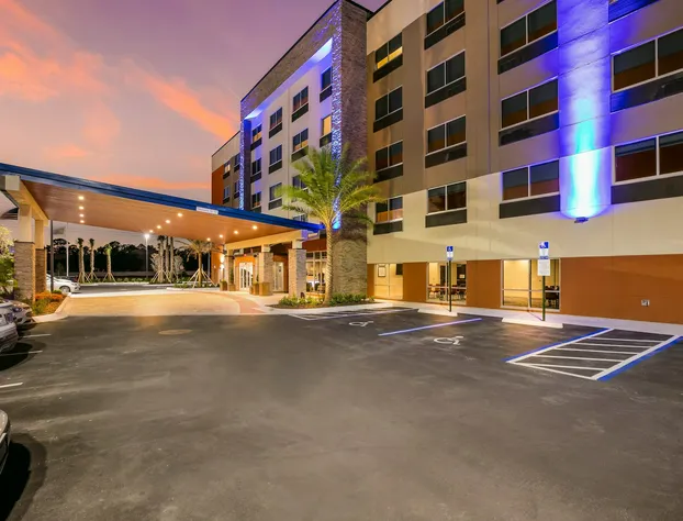 Holiday Inn Express & Suites Jacksonville - Town Center by IHG hotel detail image 2