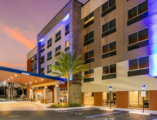 Holiday Inn Express & Suites Jacksonville - Town Center by IHG hotel detail image 4