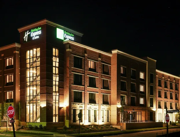Holiday Inn Express & Suites Franklin - Berry Farms by IHG hotel detail image 1