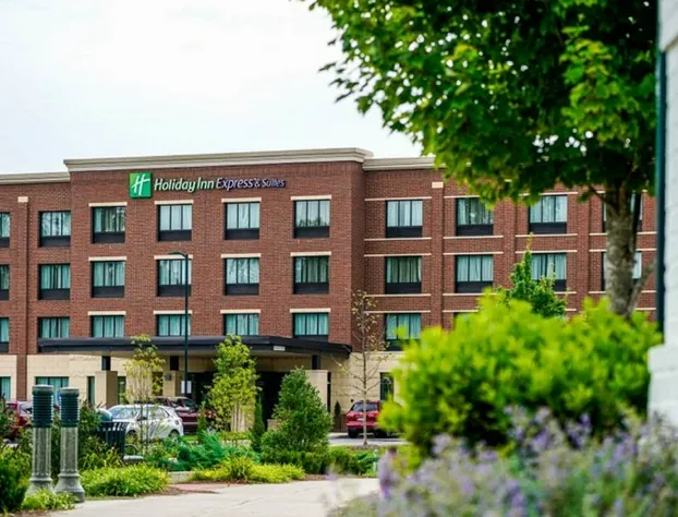 Holiday Inn Express & Suites Franklin - Berry Farms by IHG hotel detail image 2