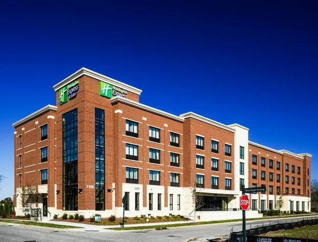 Holiday Inn Express & Suites Franklin - Berry Farms by IHG hotel detail image 4