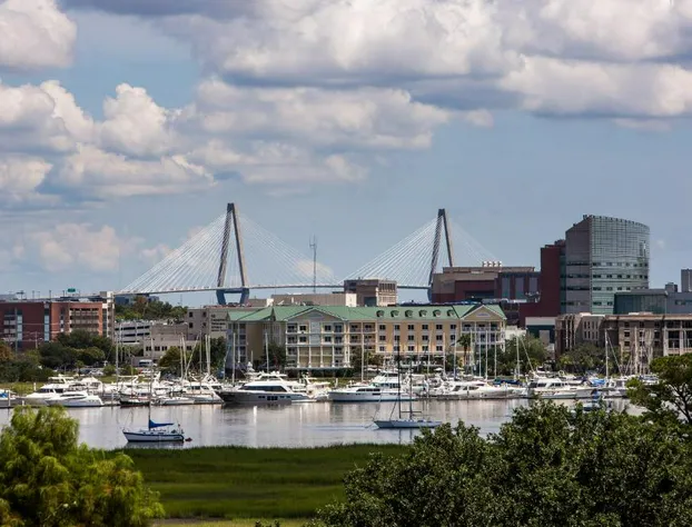 DoubleTree by Hilton Charleston Riverview hotel detail image 1