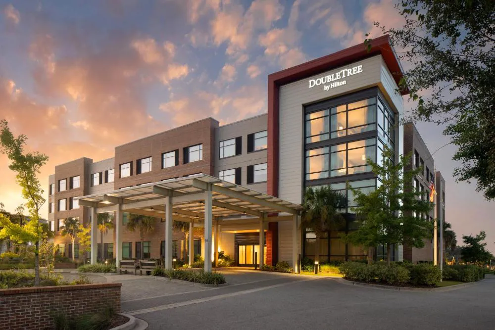 DoubleTree by Hilton Charleston Riverview hotel hero
