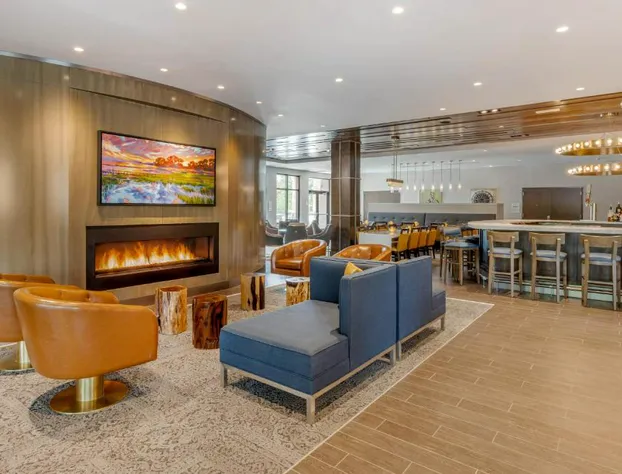 DoubleTree by Hilton Charleston Riverview hotel detail image 2