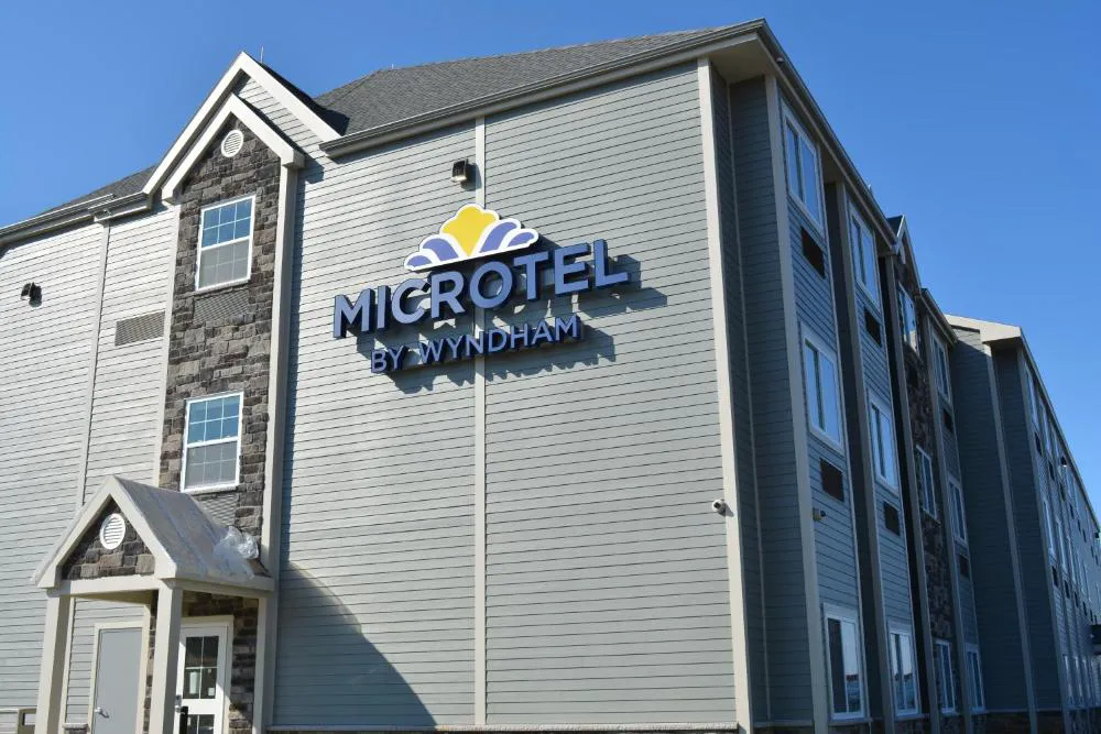 Microtel Inn & Suites by Wyndham Carlisle hotel hero