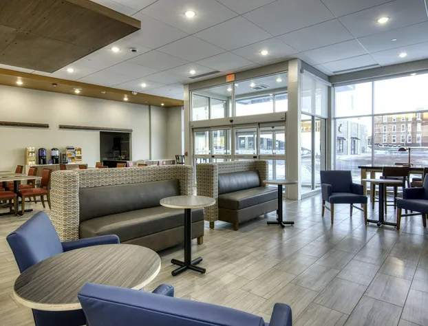 Holiday Inn Express & Suites Omaha Downtown - Old Market by IHG hotel detail image 2