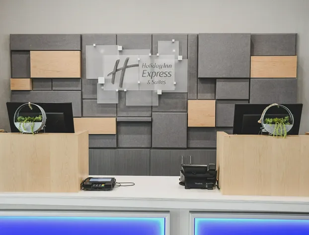 Holiday Inn Express & Suites Omaha Downtown - Old Market by IHG hotel detail image 3