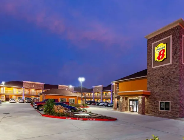 Super 8 by Wyndham Houston Northwest Cypress hotel detail image 1