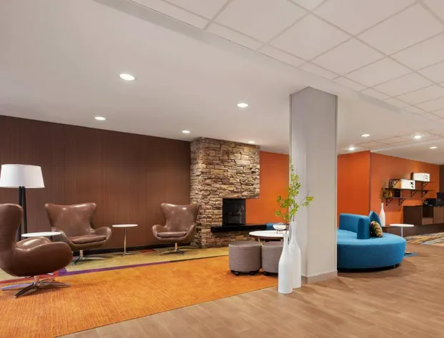 Fairfield Inn & Suites by Marriott Charlottesville Downtown/University Area hotel detail image 2