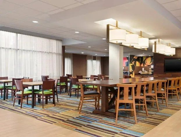 Fairfield Inn & Suites by Marriott Charlottesville Downtown/University Area hotel detail image 1
