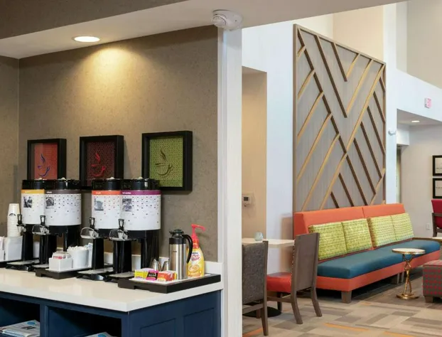 Hampton Inn & Suites Xenia Dayton hotel detail image 4