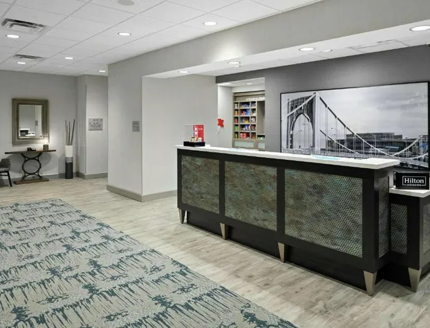 Hampton Inn & Suites Cranberry Pittsburgh hotel detail image 2