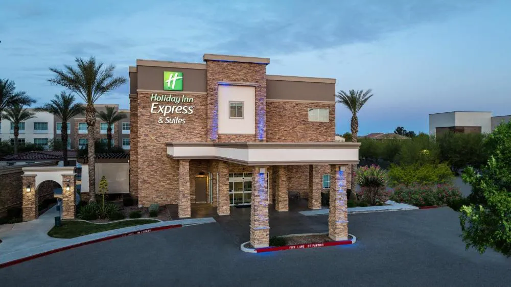 Holiday Inn Express & Suites Phoenix East - Gilbert by IHG hotel hero