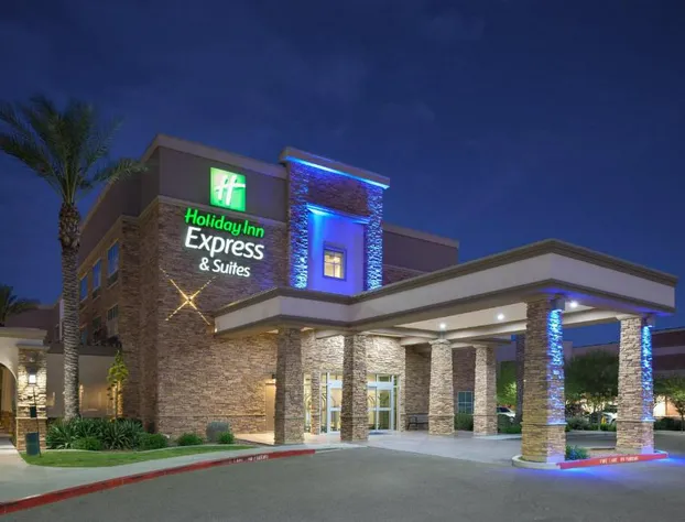 Holiday Inn Express & Suites Phoenix East - Gilbert by IHG hotel detail image 1