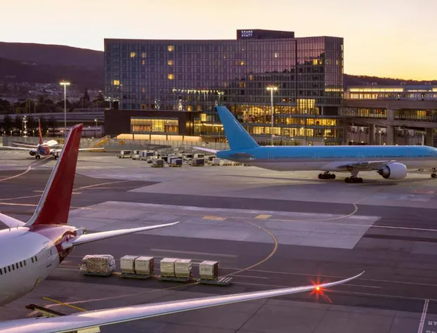 Grand Hyatt at SFO hotel detail image 2