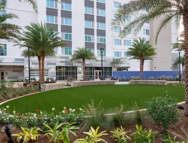 Hotel Indigo Gainesville-Celebration Pointe by IHG hotel detail image 1