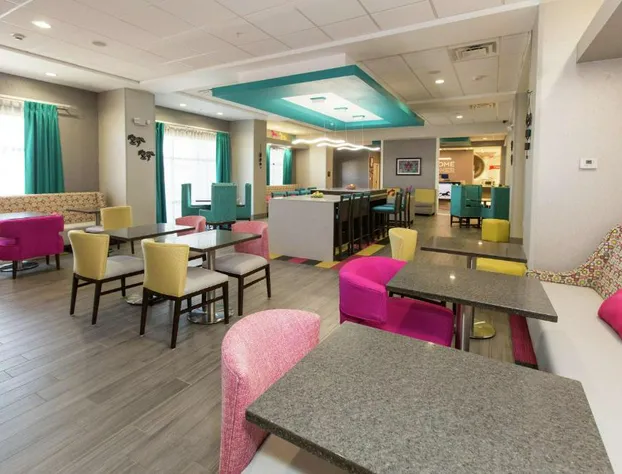 Hampton Inn Mustang hotel detail image 4