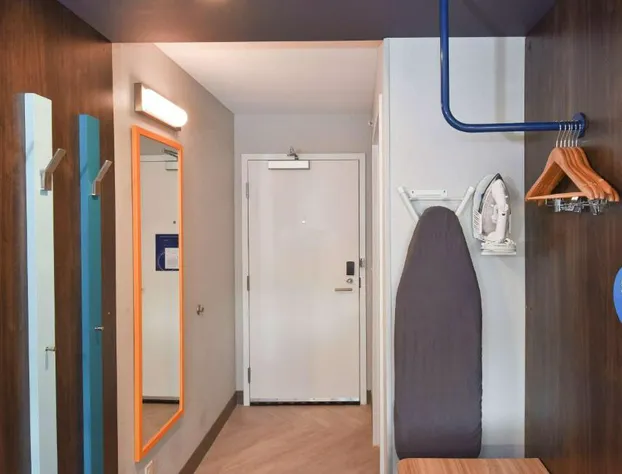 Tru by Hilton Lawrence hotel detail image 2