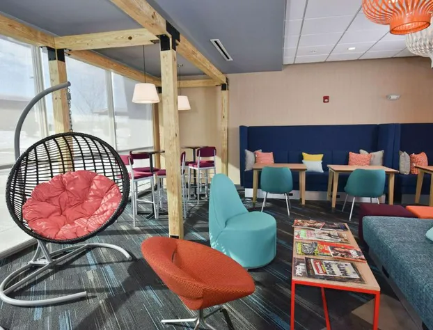 Tru by Hilton Lawrence hotel detail image 3