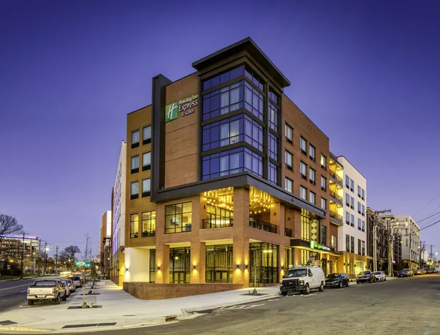 Holiday Inn Express & Suites Charlotte - South End by IHG hotel detail image 2