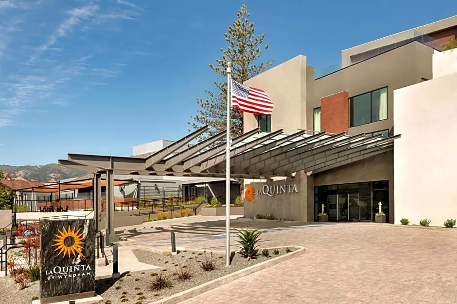 La Quinta Inn & Suites by Wyndham San Luis Obispo Downtown hotel hero