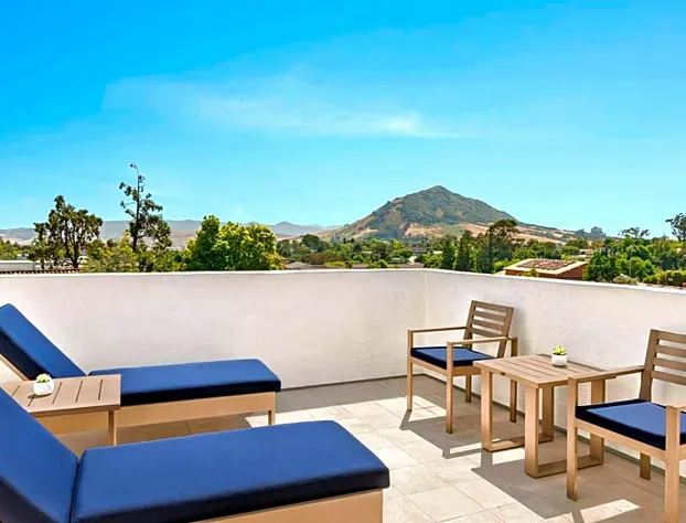 La Quinta Inn & Suites by Wyndham San Luis Obispo Downtown hotel detail image 4