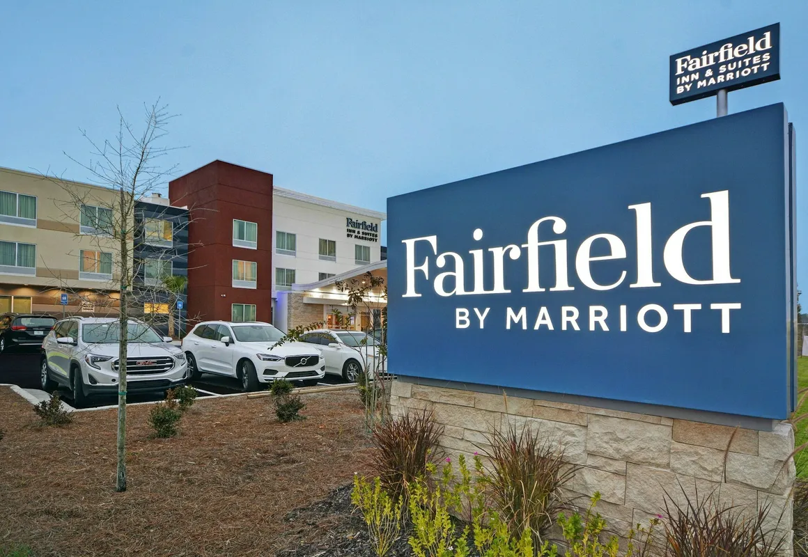 Fairfield Inn & Suites Savannah SW/Richmond Hill hotel hero